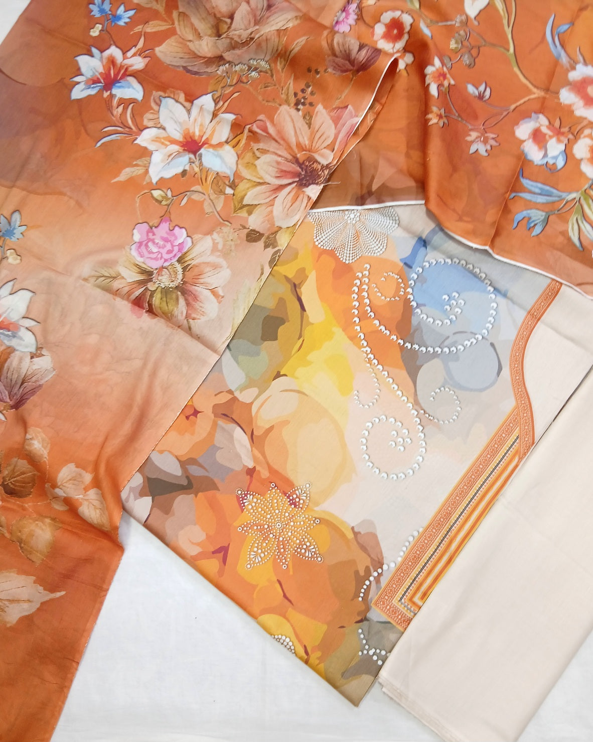 Armanish Digital Lawn 3pc | Al-Hamra Textiles