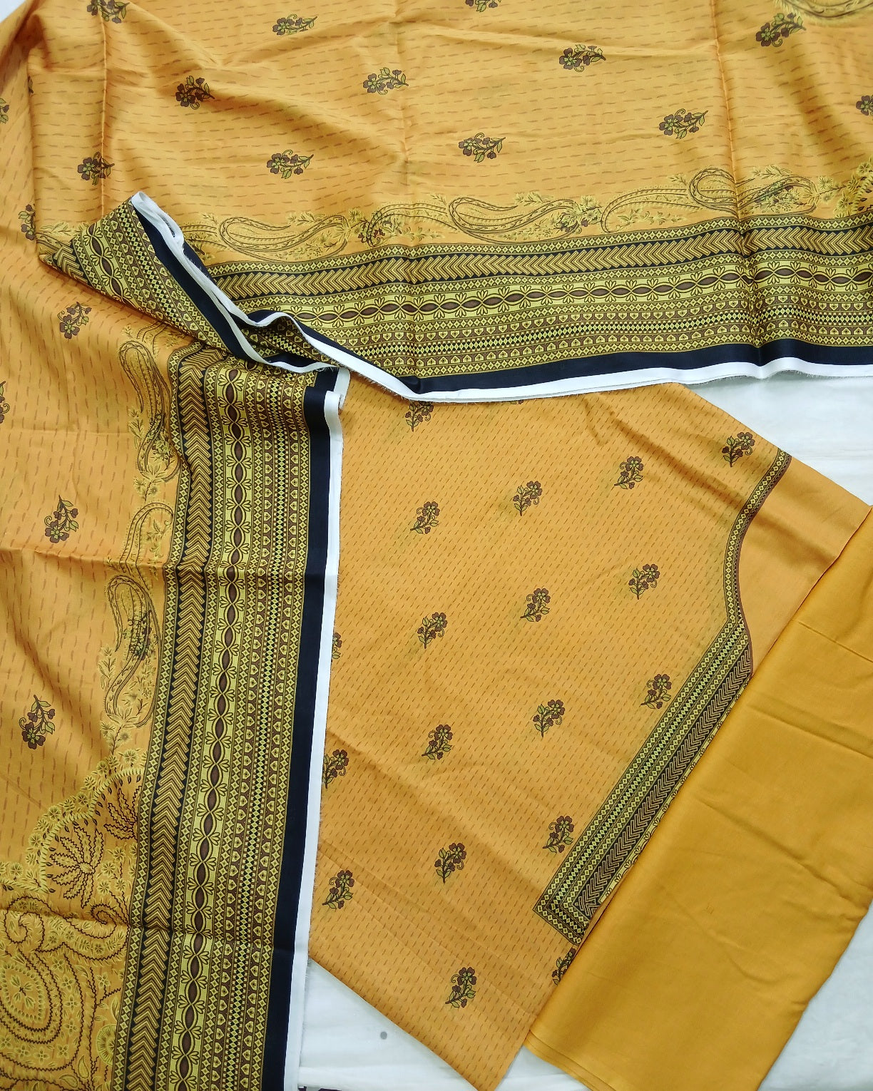 Armanish Digital Lawn 3pc | Al-Hamra Textiles