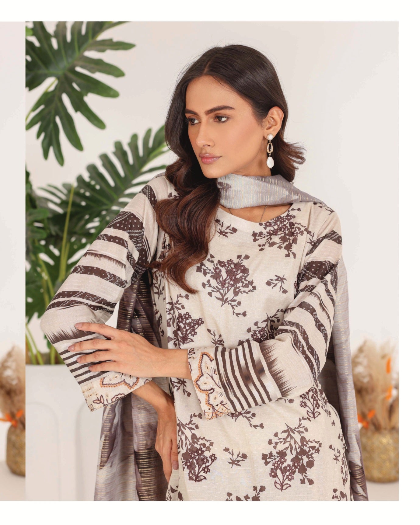 Faria Rang-e-Ronak | 3pc Unstitched Embroidered Lawn – Antique Beige