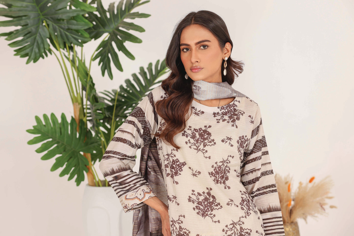 Faria Rang-e-Ronak | 3pc Unstitched Embroidered Lawn – Antique Beige