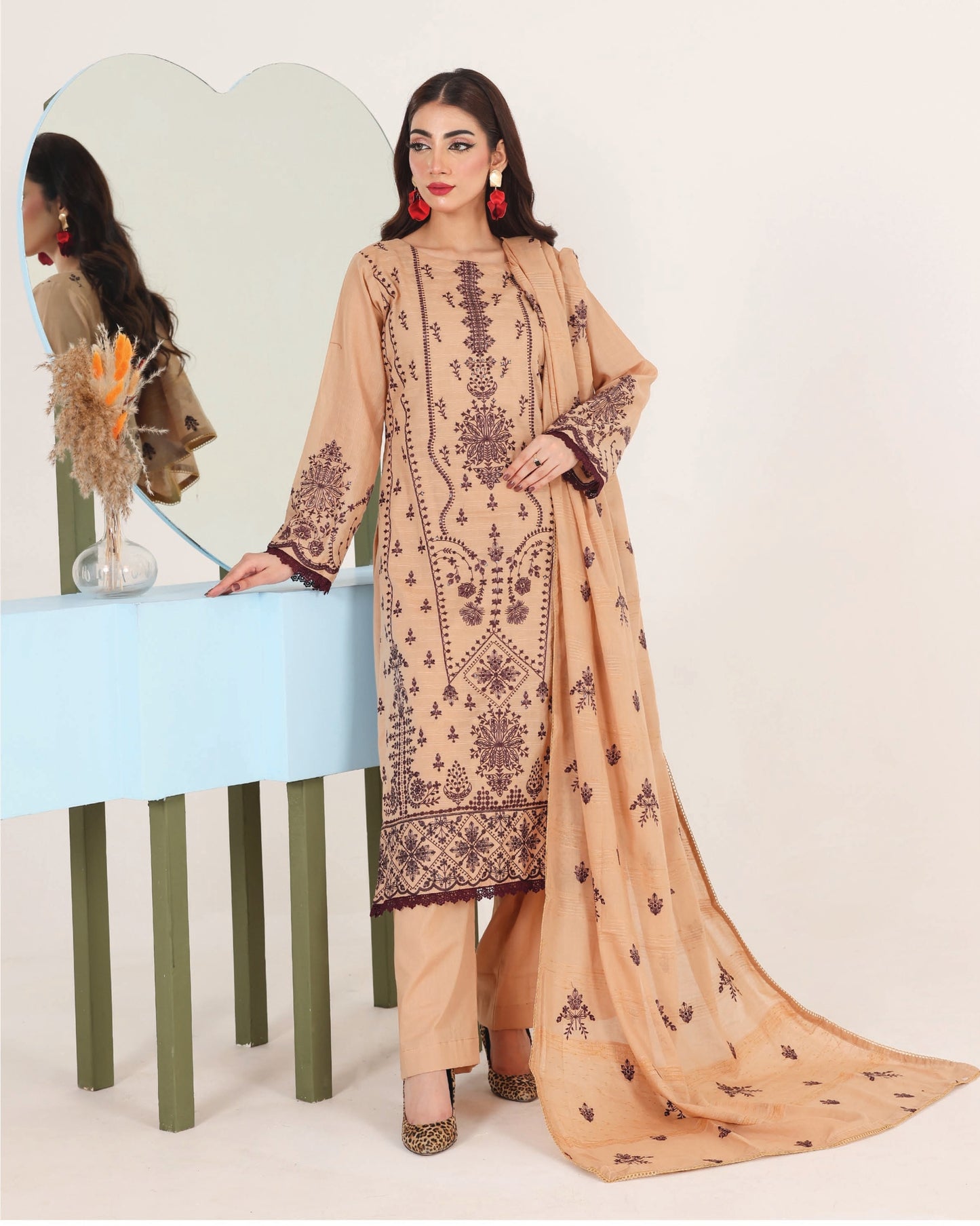 Faria Eid Ki Khushiyan Collection – Golden Sand 3-Piece Embroidered Lawn Suit