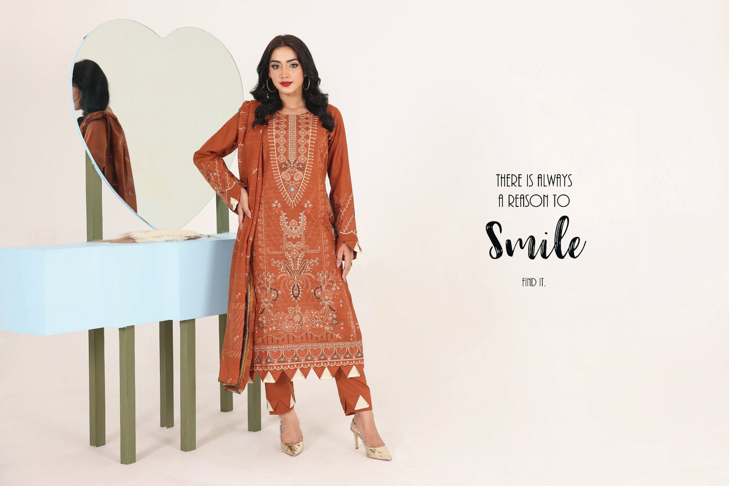 Faria Eid Ki Khushiyan Collection – Amber Glow 3-Piece Embroidered Lawn Suit