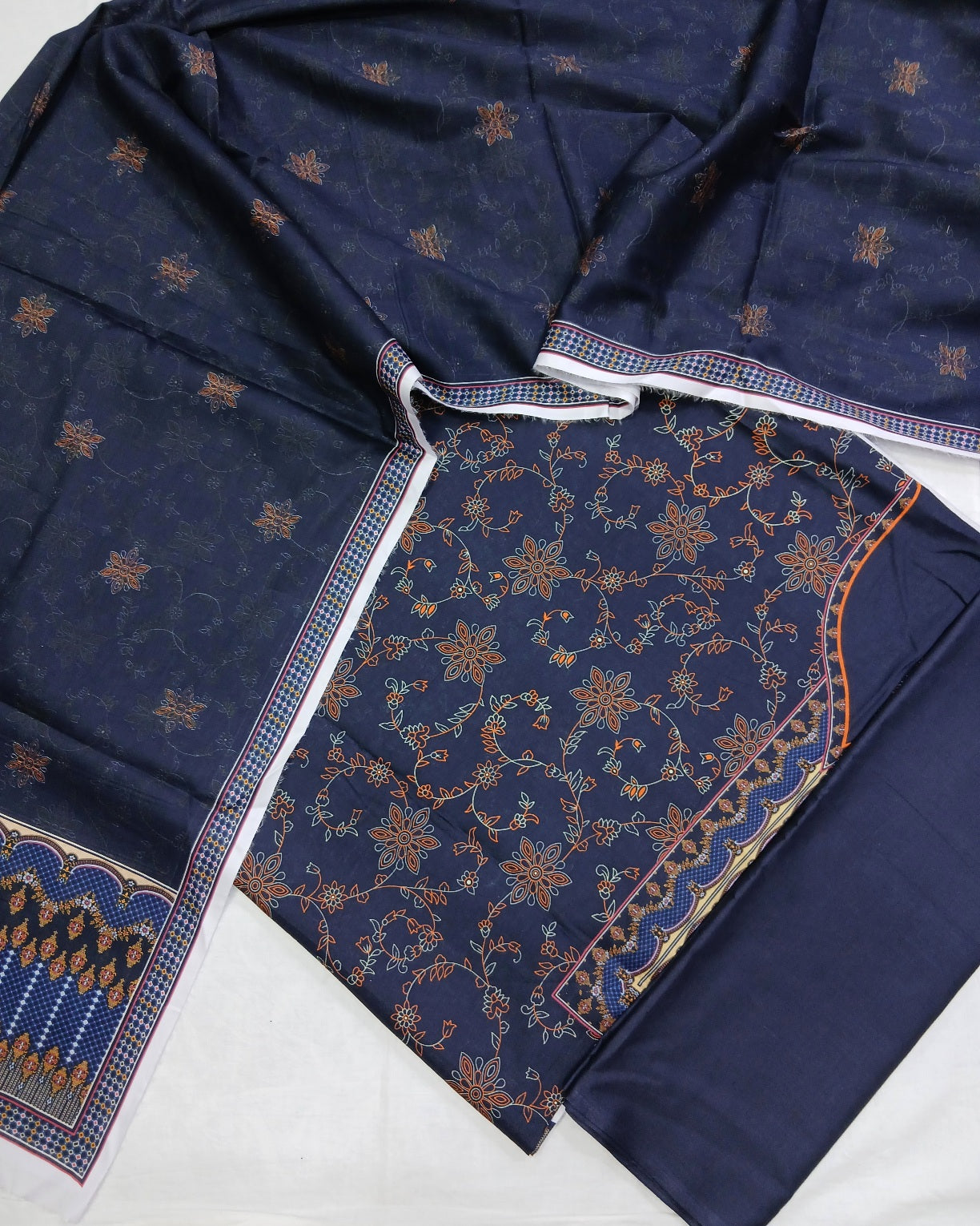 Armanish Digital Lawn 3pc | Al-Hamra Textiles