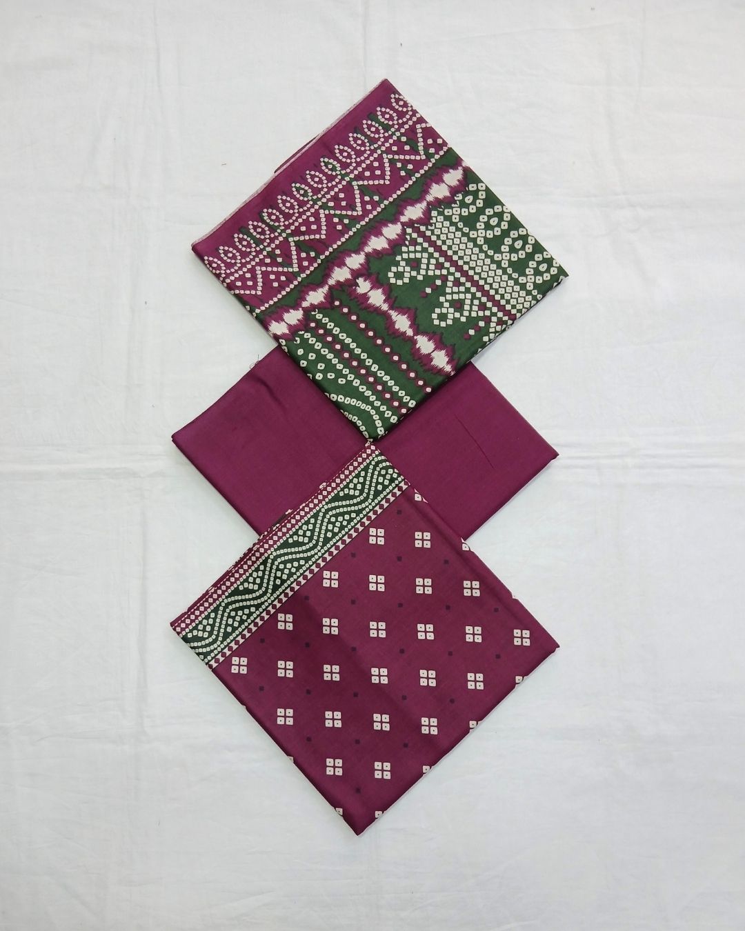 Maroon printed cotton 3pc suit with green dupatta by Ajwa Textiles